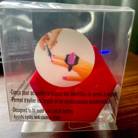 Nail polish finger holder - Picture 2 of 5